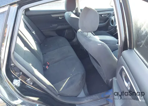 2015 Nissan Altima 2.5 Sv z USA, uszkodzony, nr VIN 1N4AL3AP8FC112437